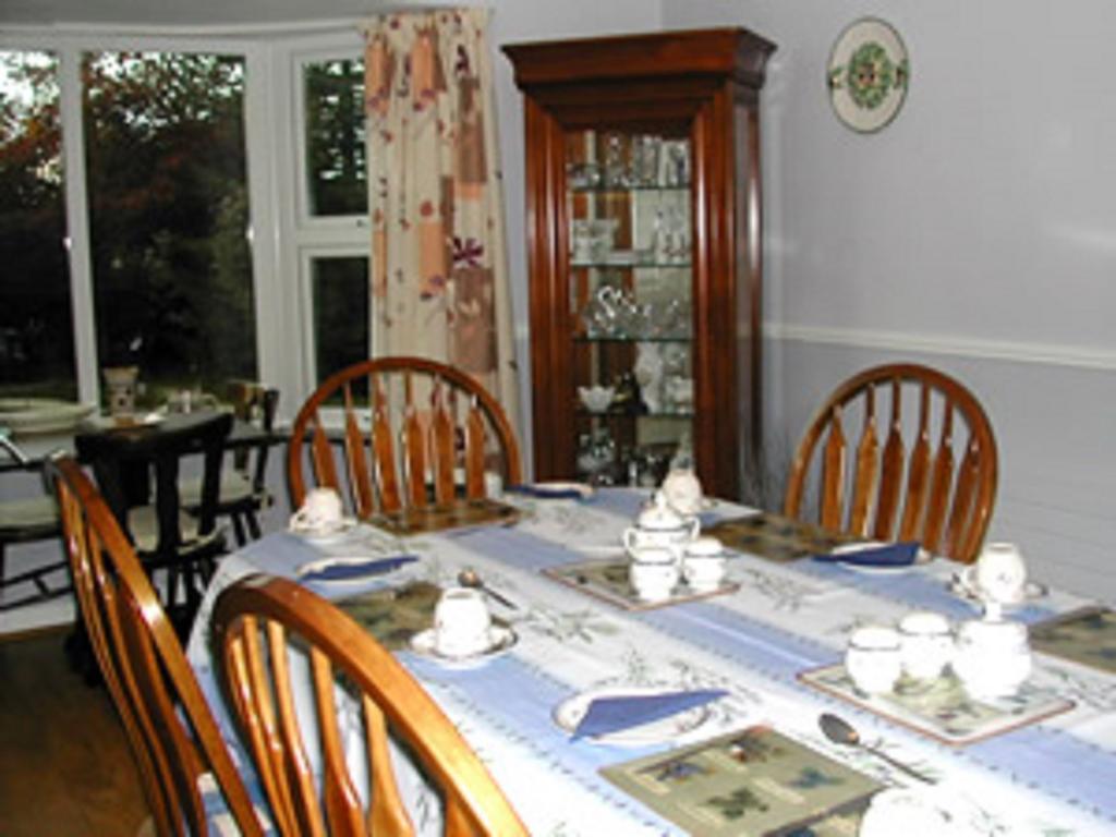 Twin Oaks Bed & Breakfast Kilkenny Exterior photo